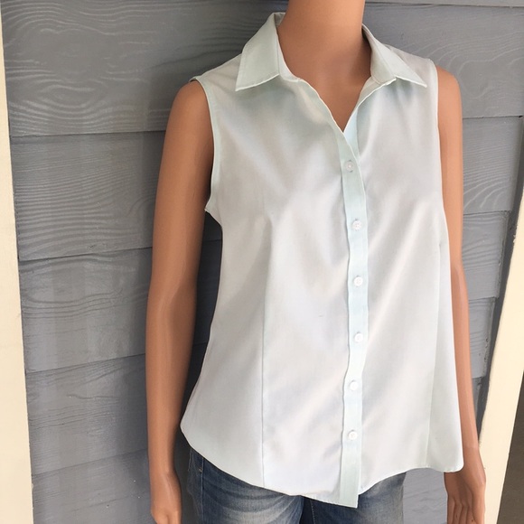 Ellen Tracy Tops - ⚡️Ellen Tracy Non Iron Blouse